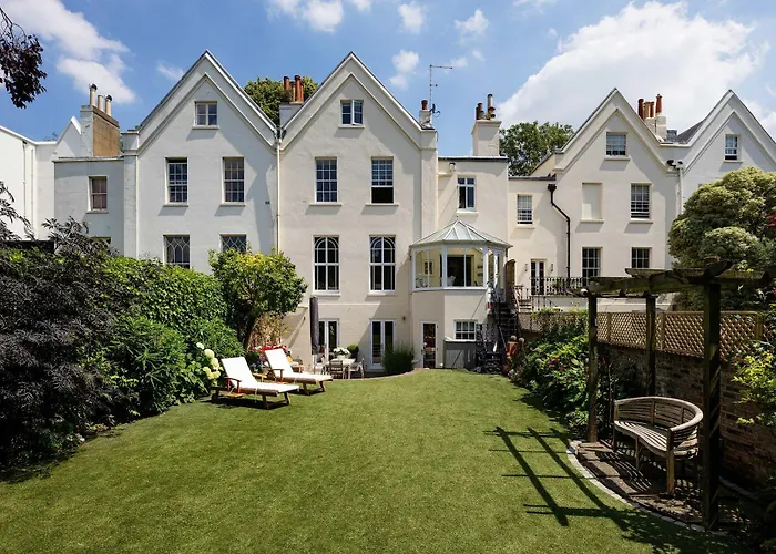 Veeve - Majestic In Kensington