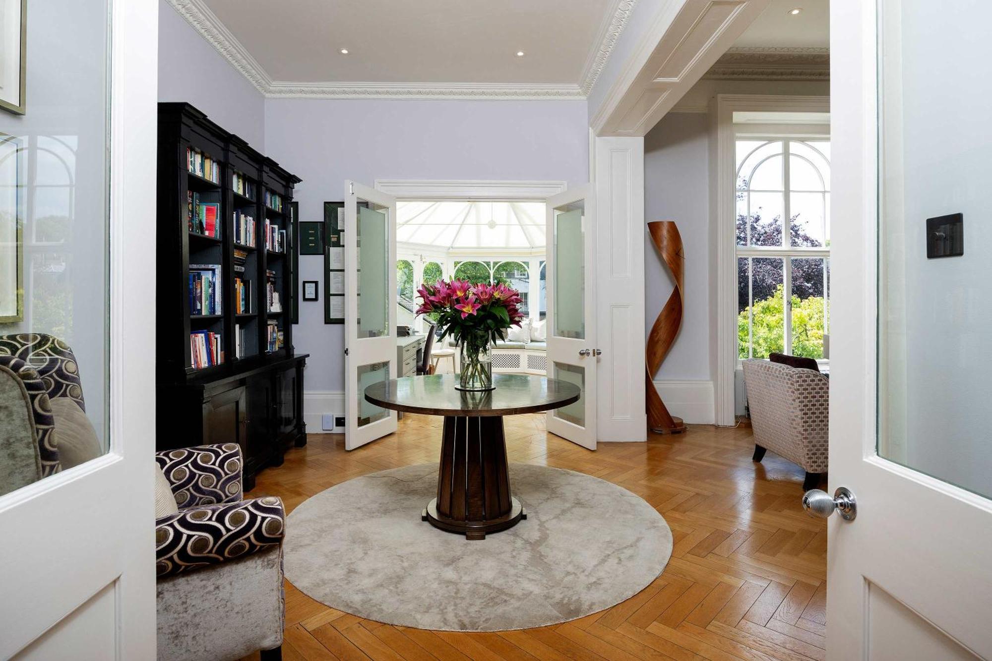 Veeve - Majestic In Kensington London